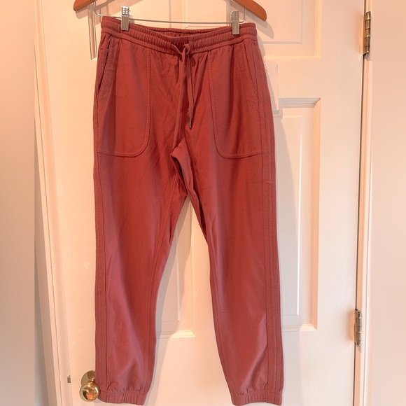 Athleta women’s sweatpants in dark pink. (S) - Picture 1 of 3